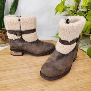 UGG Blayre II Distressed Brown Leather Shearling Cuff Belted Ankle Boots Women 8
